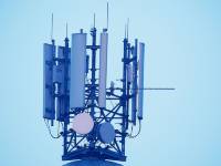 mobile-phone-masts-1120090_1920